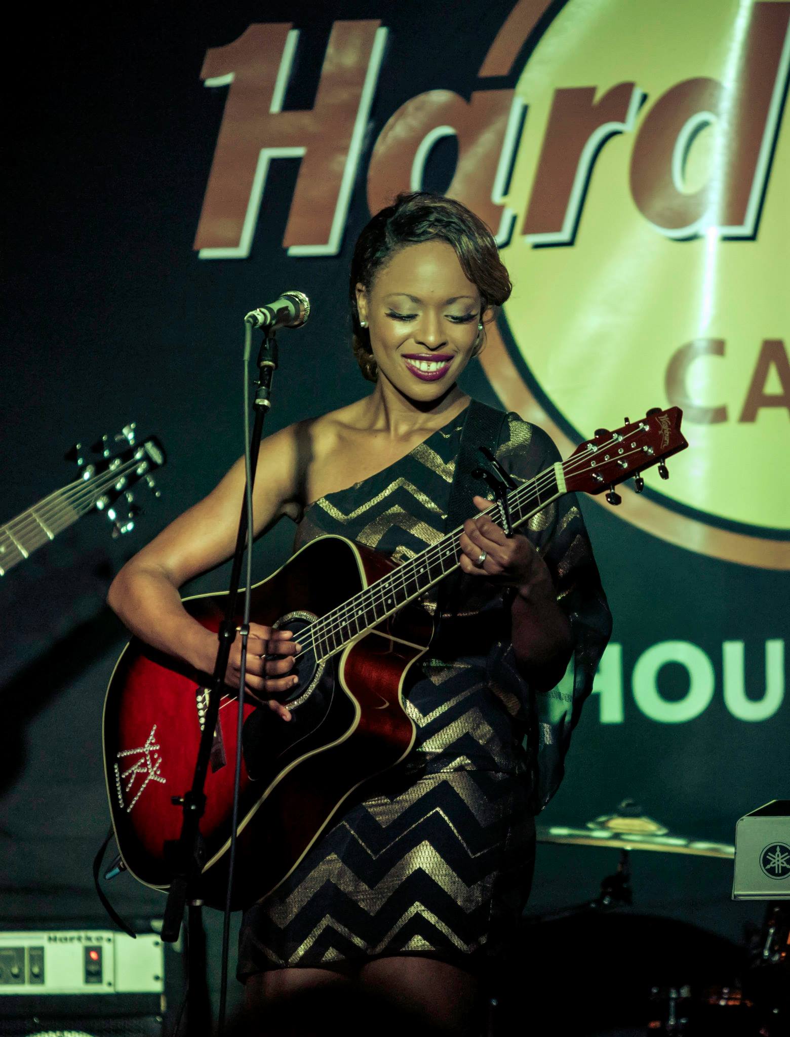 Kristal Cherelle performing at the Hard Rock Cafe Battle of the Bands